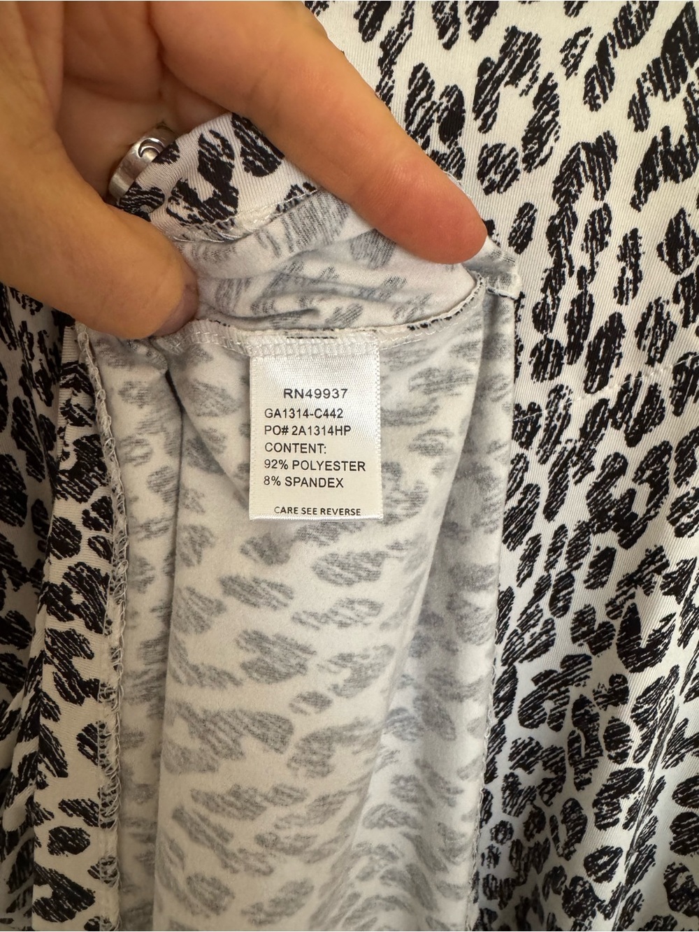 TAIL size large long sleeved golf shirt. EUC. Cool animal print. - Picture 4 of 5